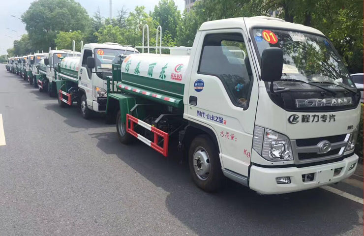 程力洒水车