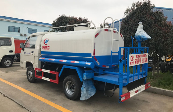 福田时代洒水车