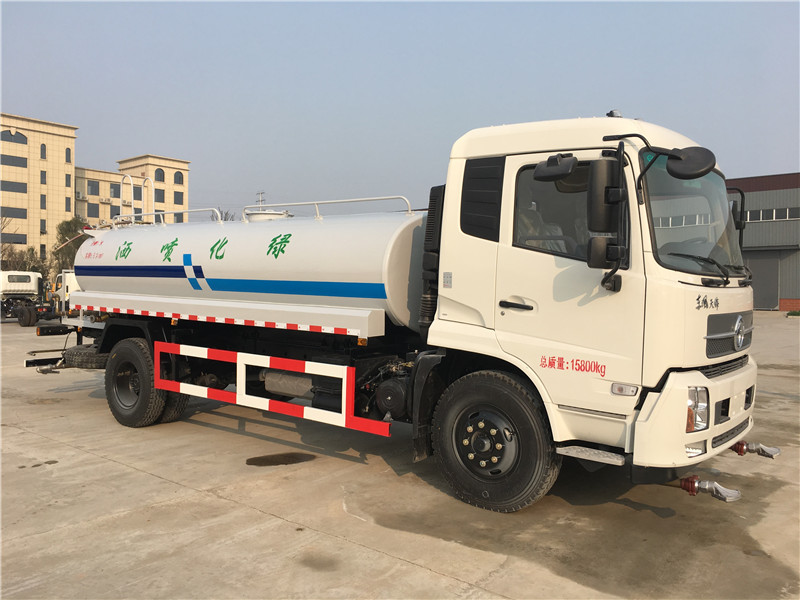 东风天锦10吨洒水车